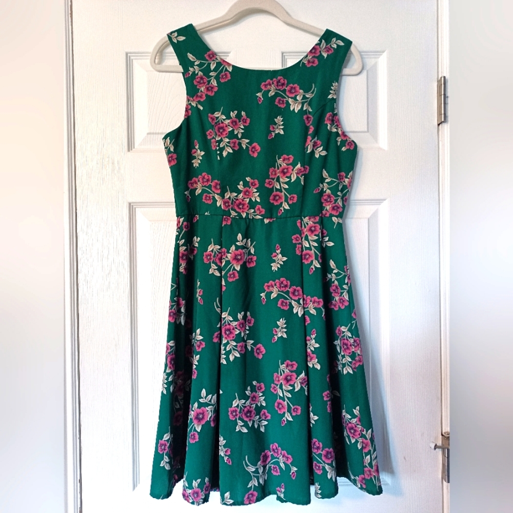 Modcloth Green Floral Dress (Size M)